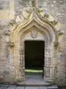 Abbaye de Cluny - Abbaye bénédictine : portail de la chapelle Jean de Bourbon (vestige du petit transept de l'église abbatiale Saint-Pierre-et-Saint-Paul)