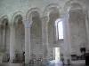 Abbaye de Fleury - Abbaye de Saint-Benoît-sur-Loire : intérieur de la basilique romane (église abbatiale)