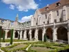 Abbaye de Royaumont - Jardin du cloître de l'abbaye