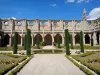Abbaye de Royaumont - Jardin du cloître de l'abbaye