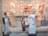 Abdij van Aubazine - Binnen in de abdijkerk: standbeelden