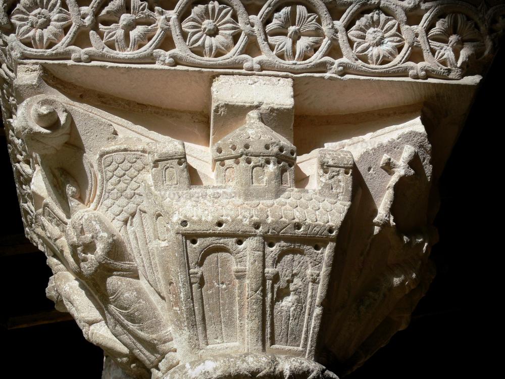De abdij van Moissac - Abdij van Moissac: Abdij van Saint-Pierre de Moissac: gebeeldhouwd de romaanse kloostergang