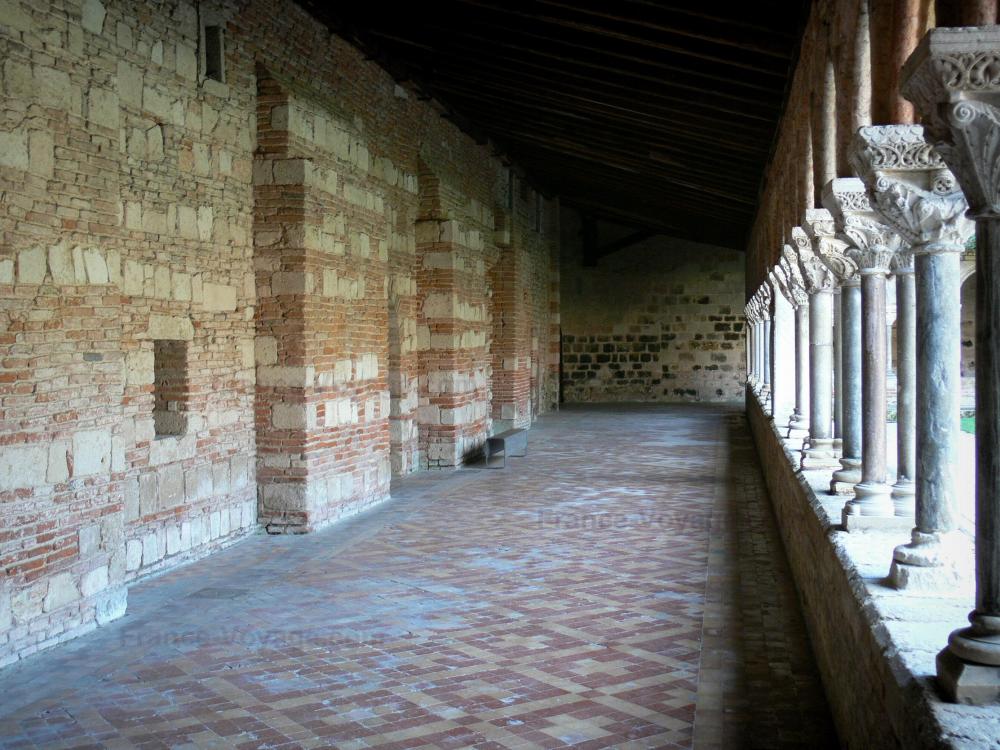 De abdij van Moissac - Abdij van Moissac: Abdij van Saint-Pierre de Moissac klooster gallery roman