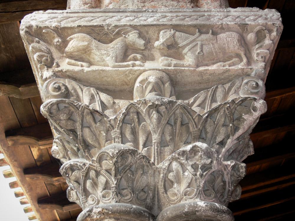 De abdij van Moissac - Abdij van Moissac: Abdij van Saint-Pierre de Moissac: gebeeldhouwd de romaanse kloostergang
