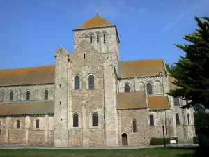 Abdijkerk van Lessay - Romaanse abdijkerk