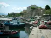 Ajácio - Porto de pesca com seus pequenos barcos, cais e cidadela