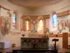 Allemans-du-Dropt - Interior da Igreja de St. Eutrope: altar, afrescos (murais) e vitrais