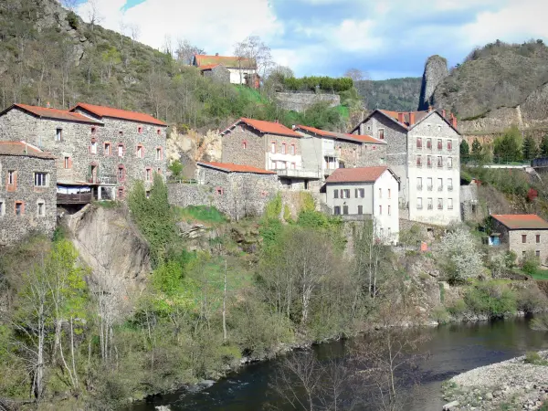 The Allier Gorges - Tourism, holidays & weekends guide in the Haute-Loire