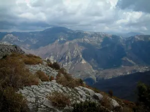 Altopiano d'Utelle - Vassoio Utelle vista sulle montagne circostanti