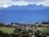 Guida dell'Alvernia-Rodano-Alpi - Valle del Grésivaudan - Veduta del villaggio di St. Pancras, l'altopiano Petites Roches, valle e sulle montagne Grésivaudan di Belledonne (Belledonne)
