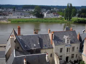 Amboise - Mansões ao longo do rio (o Loire)