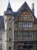 Amiens - Maison ancienne à pans de bois