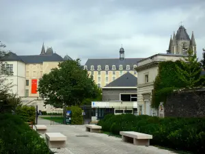 Angers - Logis Barrault (mansión) que alberga el Museo de Bellas Artes, Museo y Jardín Visita de Saint-Aubin