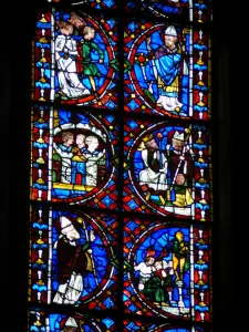 Angers - Dentro de la catedral de Saint-Maurice: vidrieras