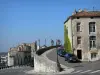 Angoulême - Rues, lampadaires et maisons de la ville
