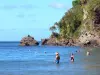 Anse Céron - Baignade dans la mer
