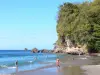 Anse Céron - Balade sur la plage de sable et baignade dans la mer