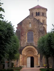 Anzy-le-Duc - Facade and portal of the Notre-Dame-de-l'Assomption church of Romanesque style