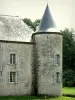 Ardennaise Thiérache - Tower of the La Court des Prés castle in Rumigny