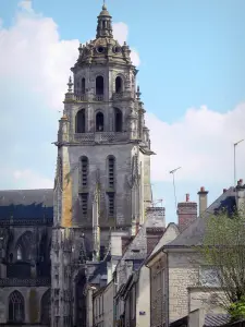 Argentan - Tower of tje Saint-Germain church and houses of the old town