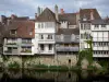 Argenton-sur-Creuse - Maisons au bord de la rivière Creuse