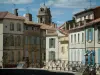 Arles - Maisons hautes et clocher