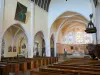 Arnay-le-Duc - Inside the Saint-Laurent church: nave and choir