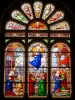 Arnay-le-Duc - Dentro da igreja de Saint-Laurent: vitral