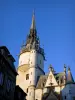 Auxerre - Torre del reloj de estilo extravagante