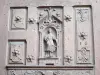 Auxerre - Gesneden detail van de deur van de kerk Saint-Eusèbe
