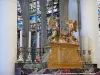 Auxerre - Intérieur de l'église Saint-Eusèbe : anges dorés du maître-autel