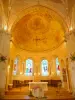 Avallon - Inside the Saint-Lazare church: choir