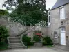 Avranches - Casa de pedra, escadas que levam ao jardim da masmorra