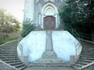 Balazuc - Cancello Chiesa e monumento ai caduti