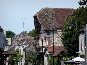 Barbizon - Lampioni e case del villaggio