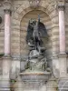 Barrio Latino - Fuente de Saint-Michel con la estatua de San Miguel matando al demonio