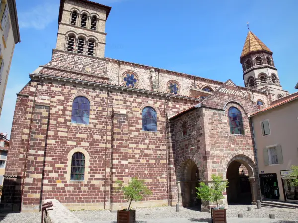 A Basílica de Brioude - Guia de Turismo, férias & final de semana no Alto-Líger