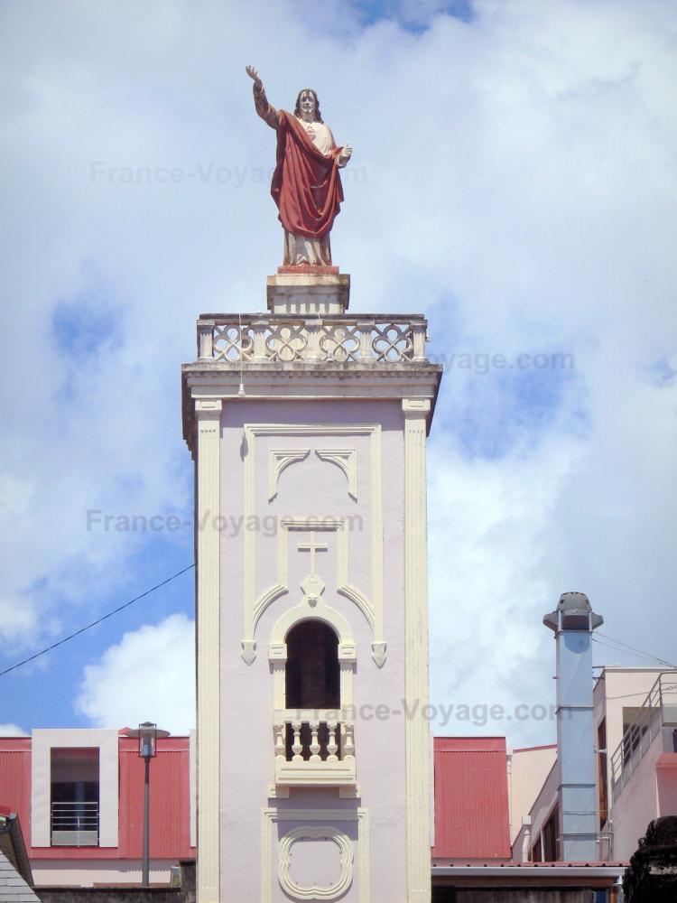 Basse-Terre - Monument du Sacré-Coeur
