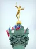 Bastille - Geest van Vrijheid bovenop de juli Column