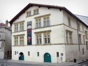Bayonne - Maison Dagourette abritant le musée Basque et de l'Histoire de Bayonne