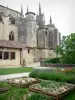 Bazas - Jardin du Chapitre et cathédrale Saint-Jean-Baptiste