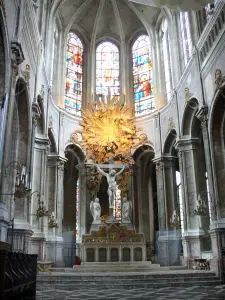 Beaubourg area - Interior da igreja de Saint-Merri: coro