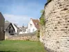 Beaune - Wallen van Beaune en huizen van de oude stad