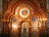 Beauvais - All'interno della Cattedrale di San Pietro: Orologio Astronomico