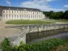 Le Bec-Hellouin - Abbaye du Bec-Hellouin : bâtiments conventuels de l'abbaye bénédictine Notre-Dame du Bec, parc et rivière Bec