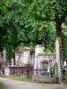 Begraafplaats Père-Lachaise - Graven begraafplaats in een groene omgeving