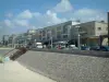 Berck-sur-Mer - Côte d'Opale : plage et immeubles de la station balnéaire, nuages dans le ciel