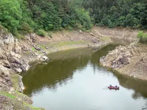 Bergengte van Truyère - Vissers op het meer dam Grandval