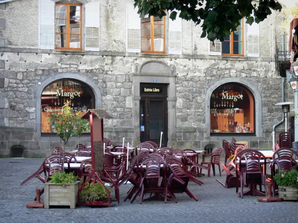 Besse-et-Saint-Anastaise - Gids voor toerisme, vakantie & weekend in de Puy-de-Dôme