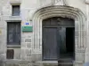 Billom - Cité médiévale (quartier médiéval) : entrée de la maison de l'Échevin